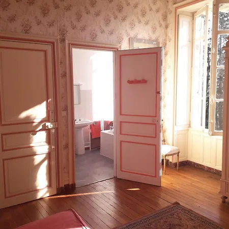 Chateau De La Luardaye Saint-Martin-sur-Oust