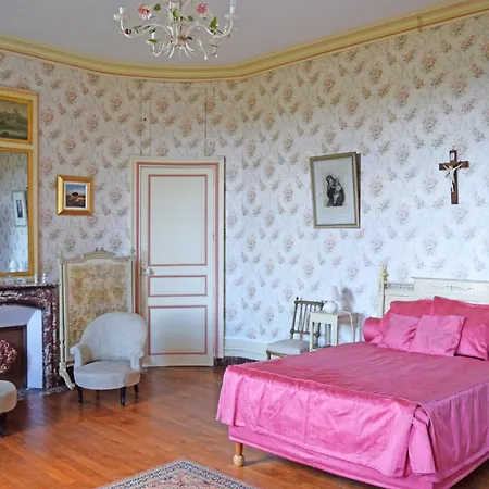 Bed & Breakfast Chateau De La Luardaye